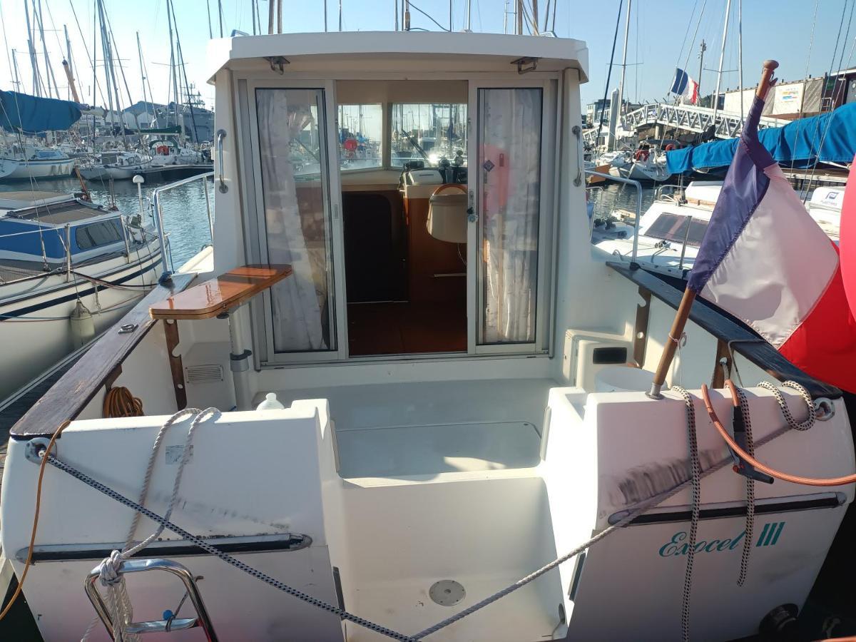 Nuit Insolite A Bord Du Bateau Exocet III Boulogne-sur-Mer Exterior foto