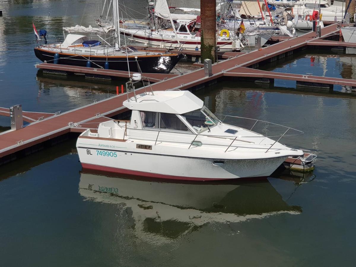 Nuit Insolite A Bord Du Bateau Exocet III Boulogne-sur-Mer Exterior foto