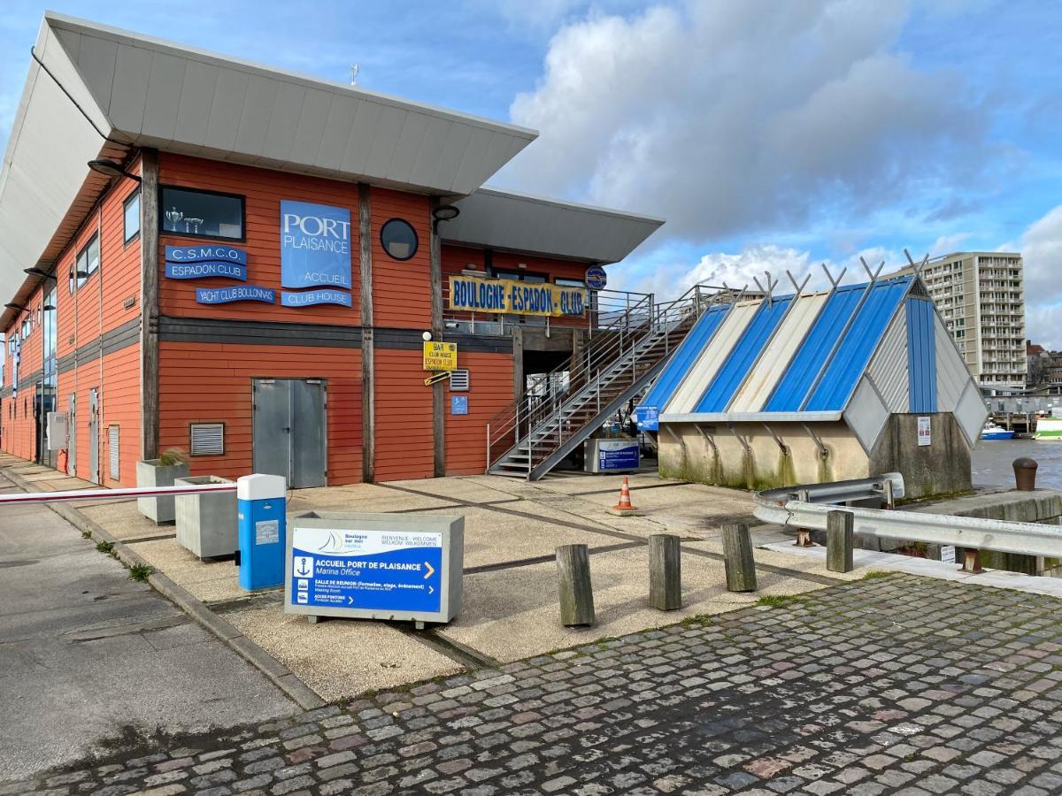 Nuit Insolite A Bord Du Bateau Exocet III Boulogne-sur-Mer Exterior foto